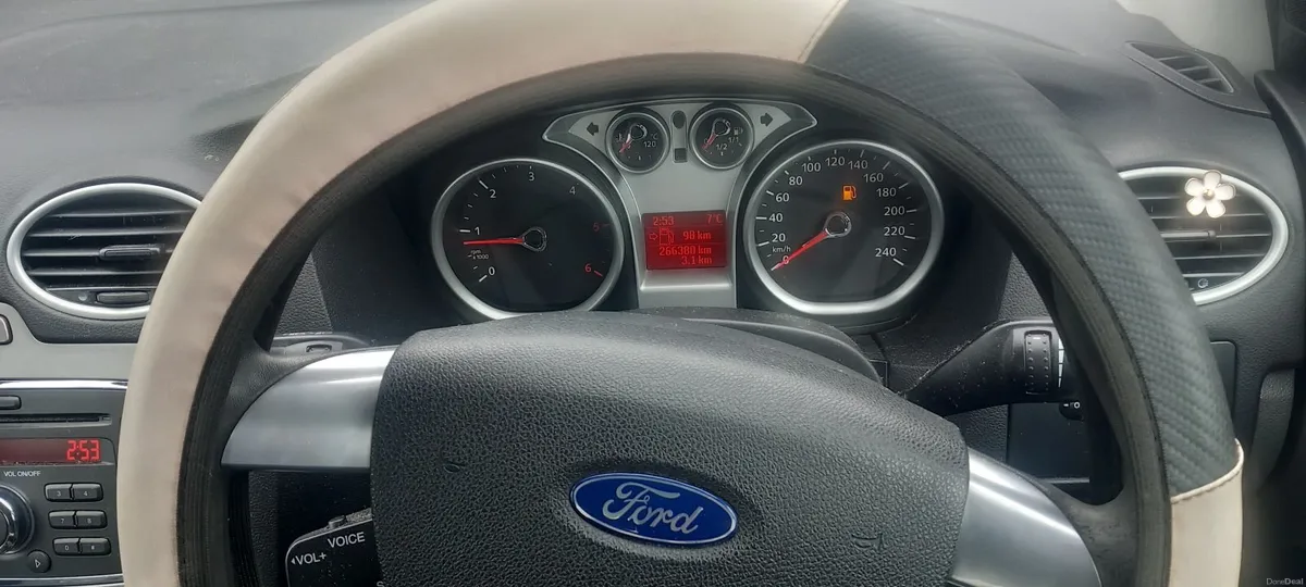 Ford Focus 2011 - Image 3