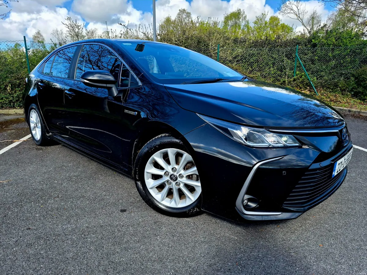 2022 TOYOTA COROLLA LUNA HYBRID - Image 1
