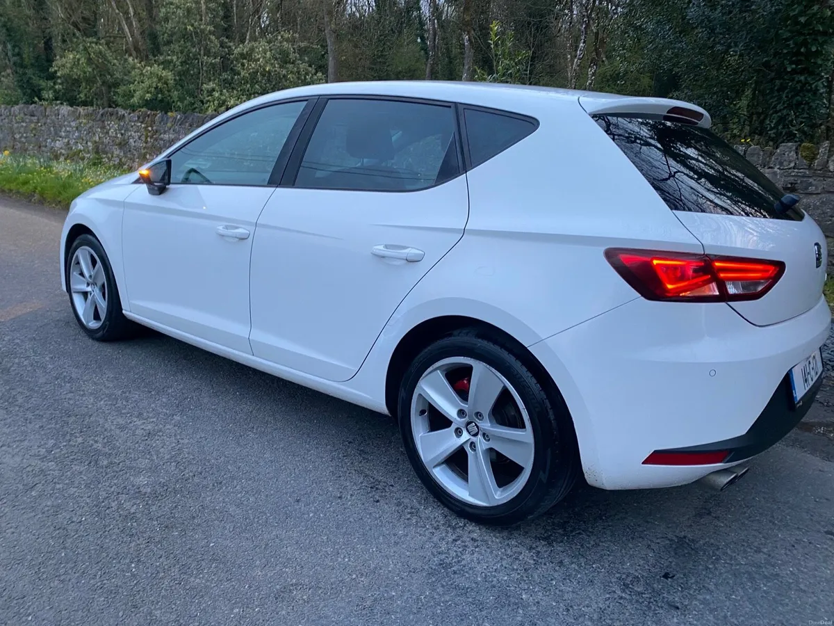 SEAT LEON R SPORT 🏉 NCT 27 NICE 👌 CAR - Image 4