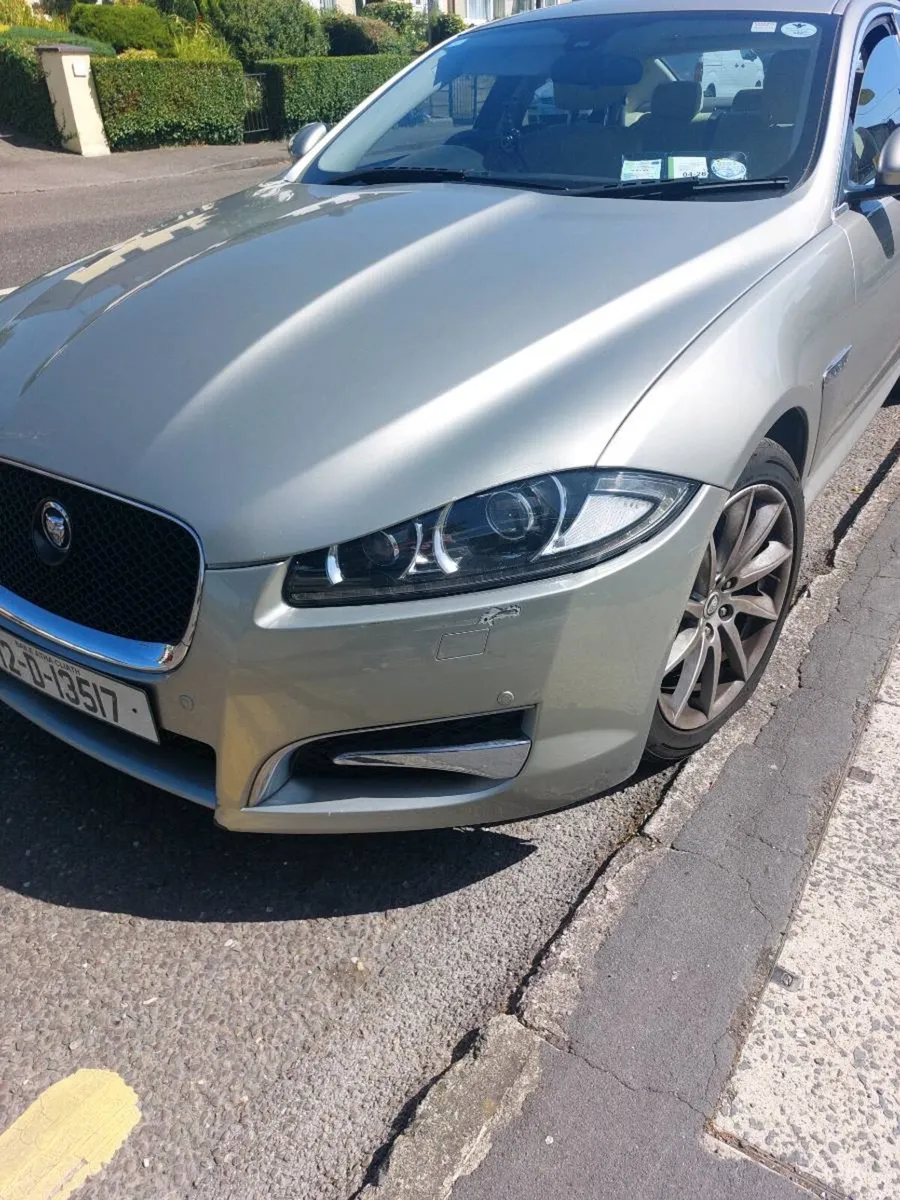 Jaguar xf 2012 2.2 - Image 2