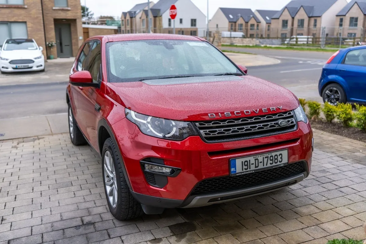 Land Rover Discovery - Image 1