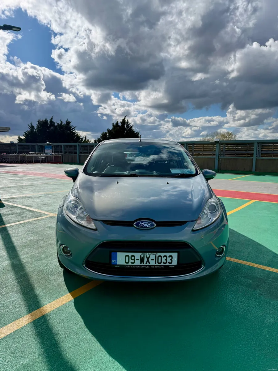 09 Ford Fiesta 1.2 Petrol - TITANIUM MODEL - Image 3