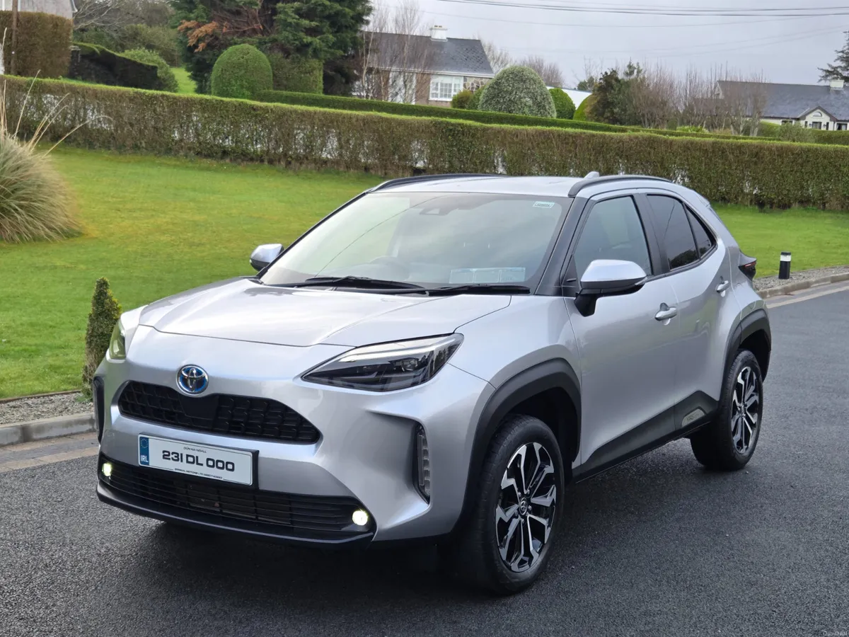 2023 TOYOTA YARIS CROSS 1.5 HYBRID DESIGN 122BHP - Image 2