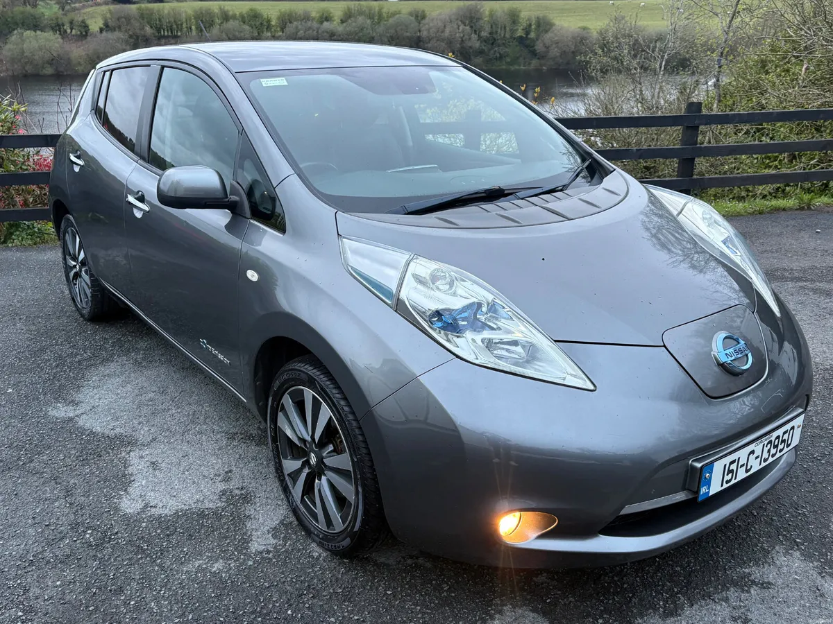2015 Nissan Leaf SV 24KWH - Image 2