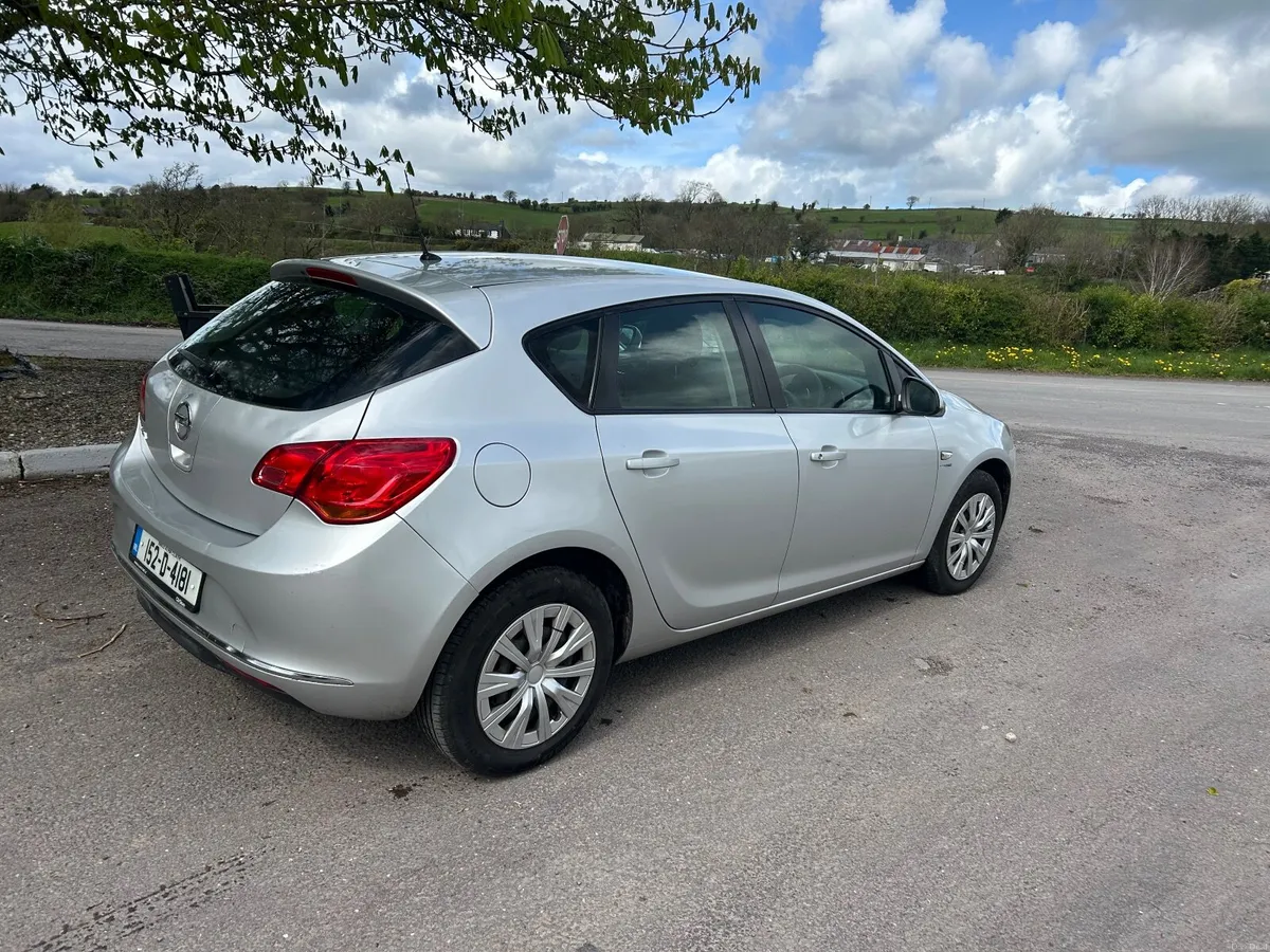 Opel Astra 2015 - Image 3