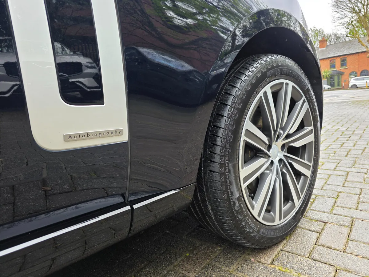 2025 LANDROVER RANGE ROVER 3.0 P460E AUTOBIOGRAPHY - Image 4