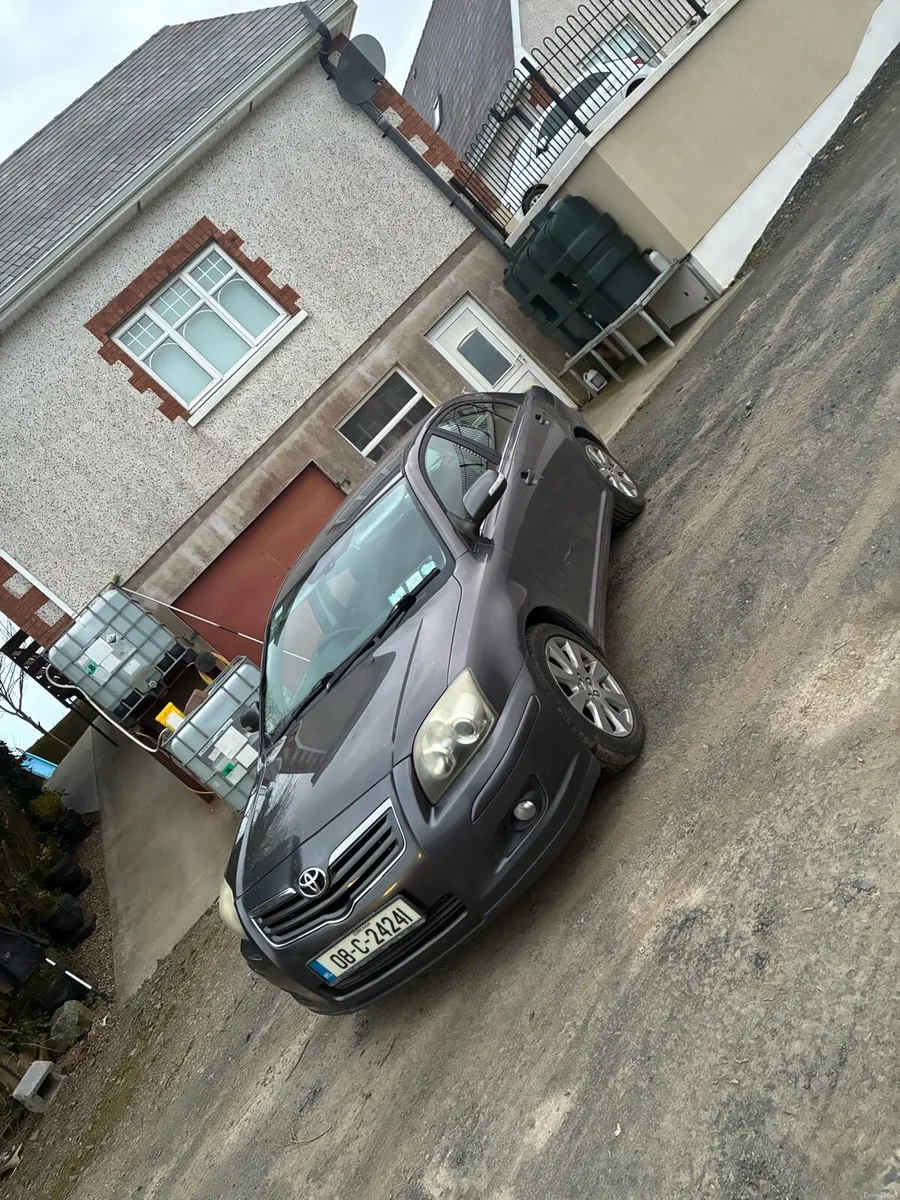 Toyota Avensis - Image 2