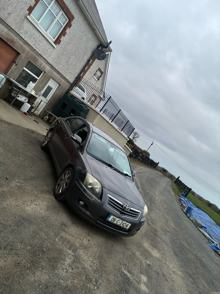 Toyota Avensis - Image 1