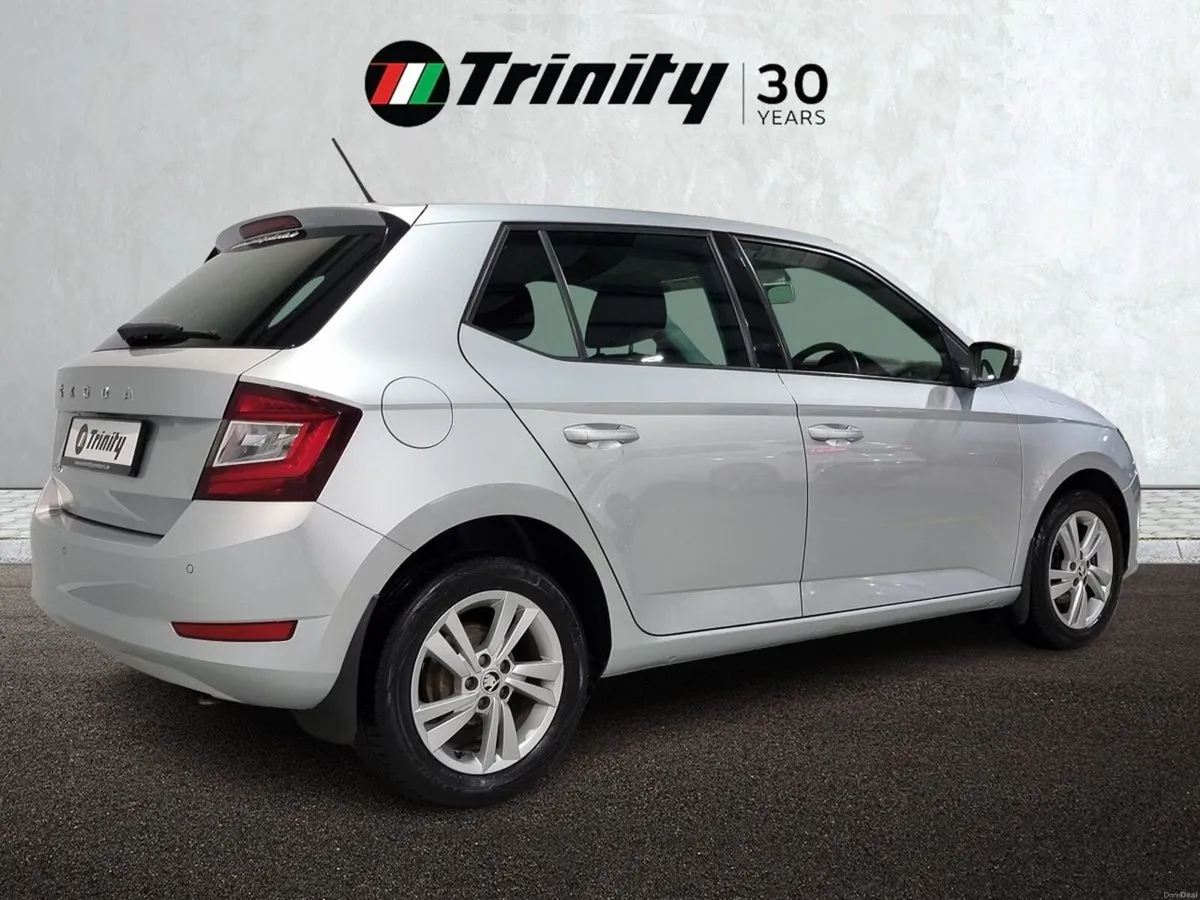 Skoda Fabia ** BEST VALUE ** AMBITION ** 1.0 MPI - Image 3