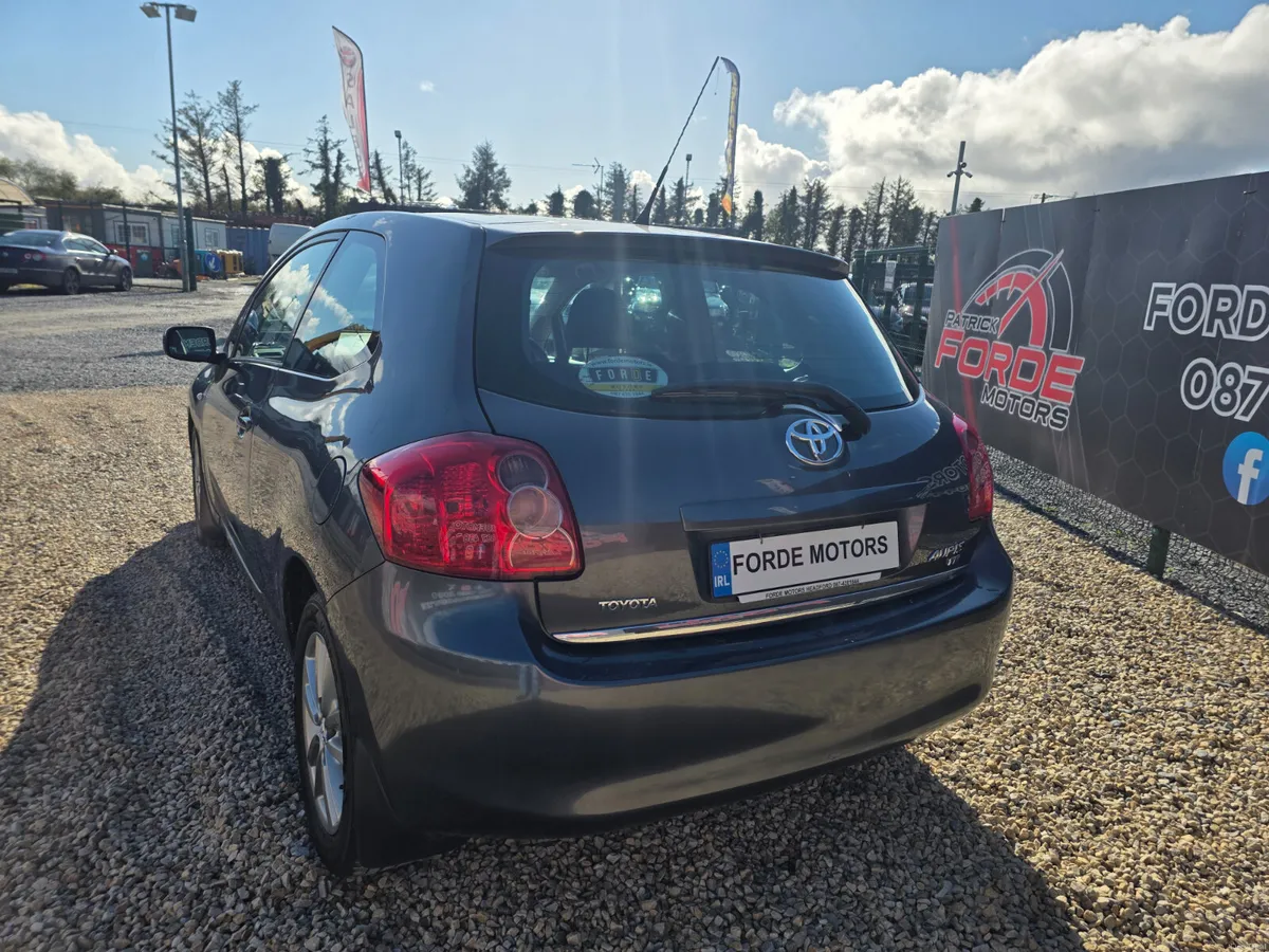 Toyota Auris 2009 - Image 3
