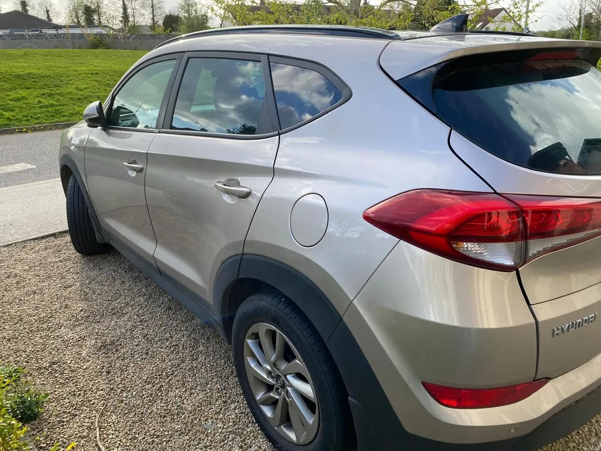 Hyundai Tucson Premium - Needs Engine repair - Image 4
