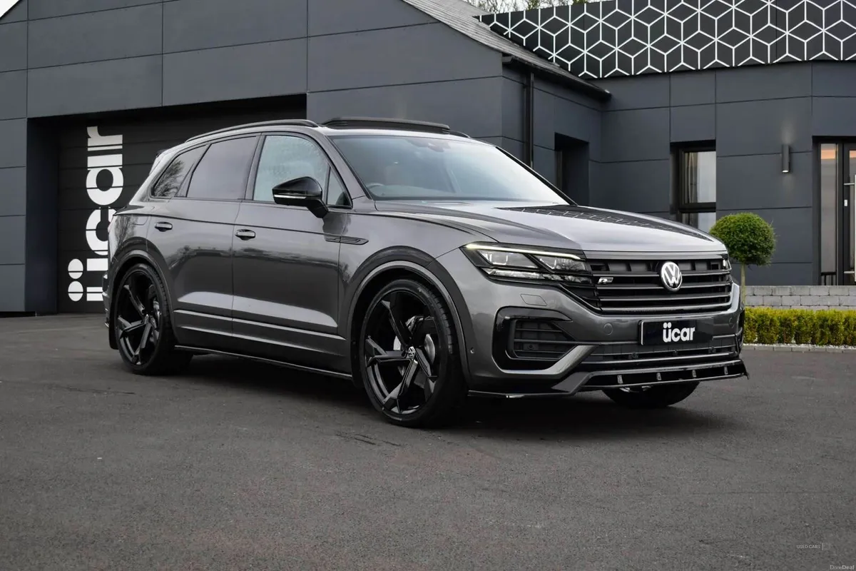 Volkswagen Touareg 3.0 Touareg V6 Black Edition TD - Image 1
