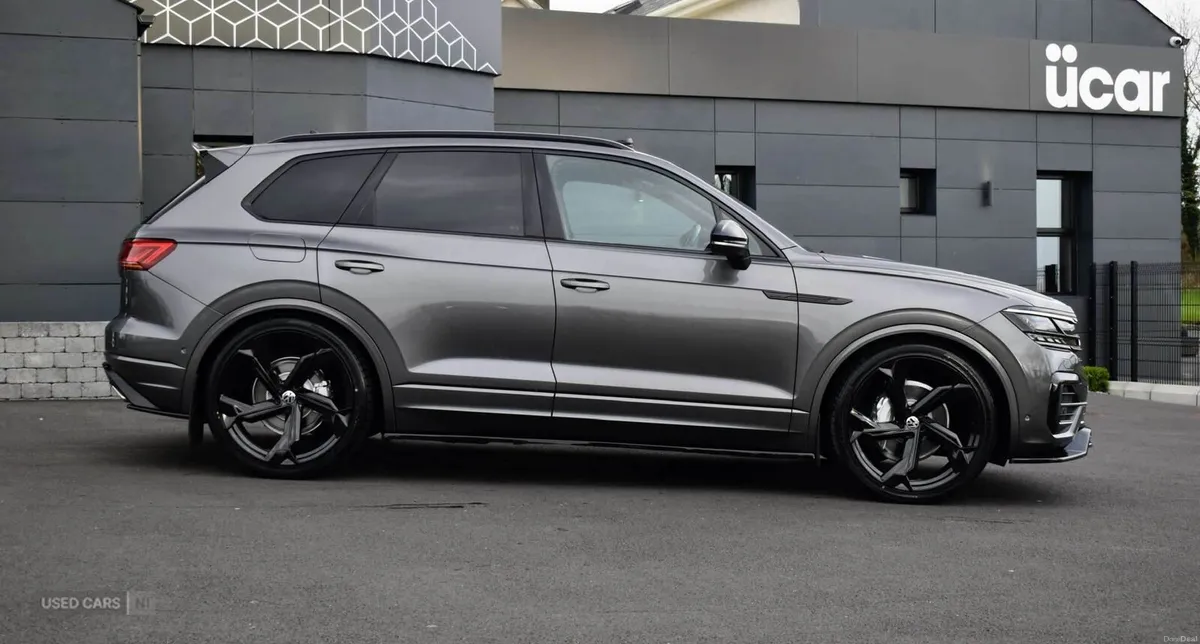 Volkswagen Touareg 3.0 Touareg V6 Black Edition TD - Image 4