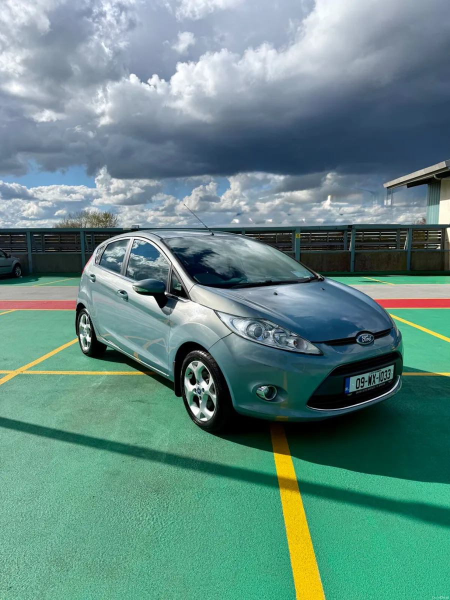 09 Ford Fiesta 1.2 Petrol - TITANIUM MODEL - Image 1