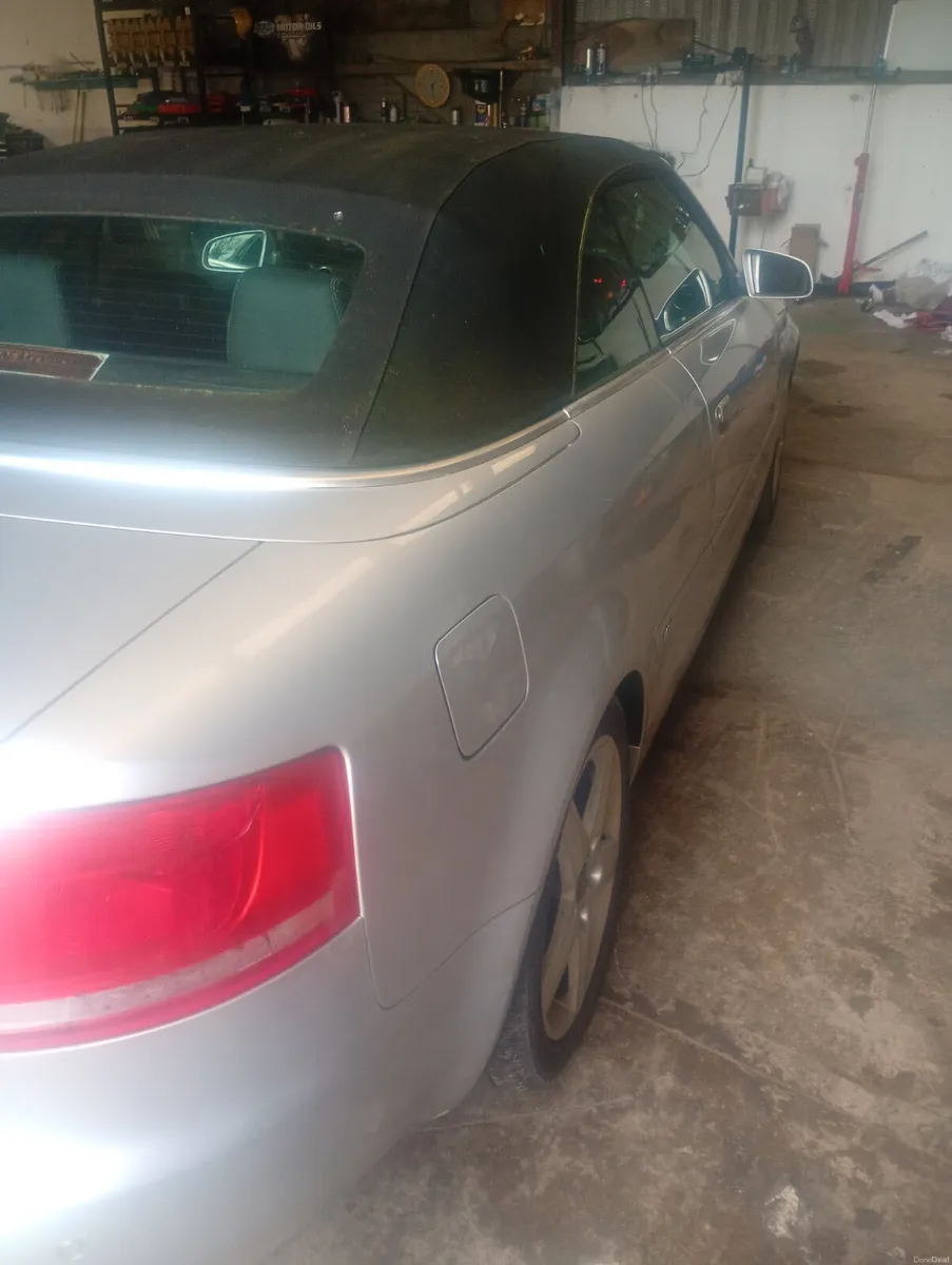 Audi A4 2008 convertible - Image 4
