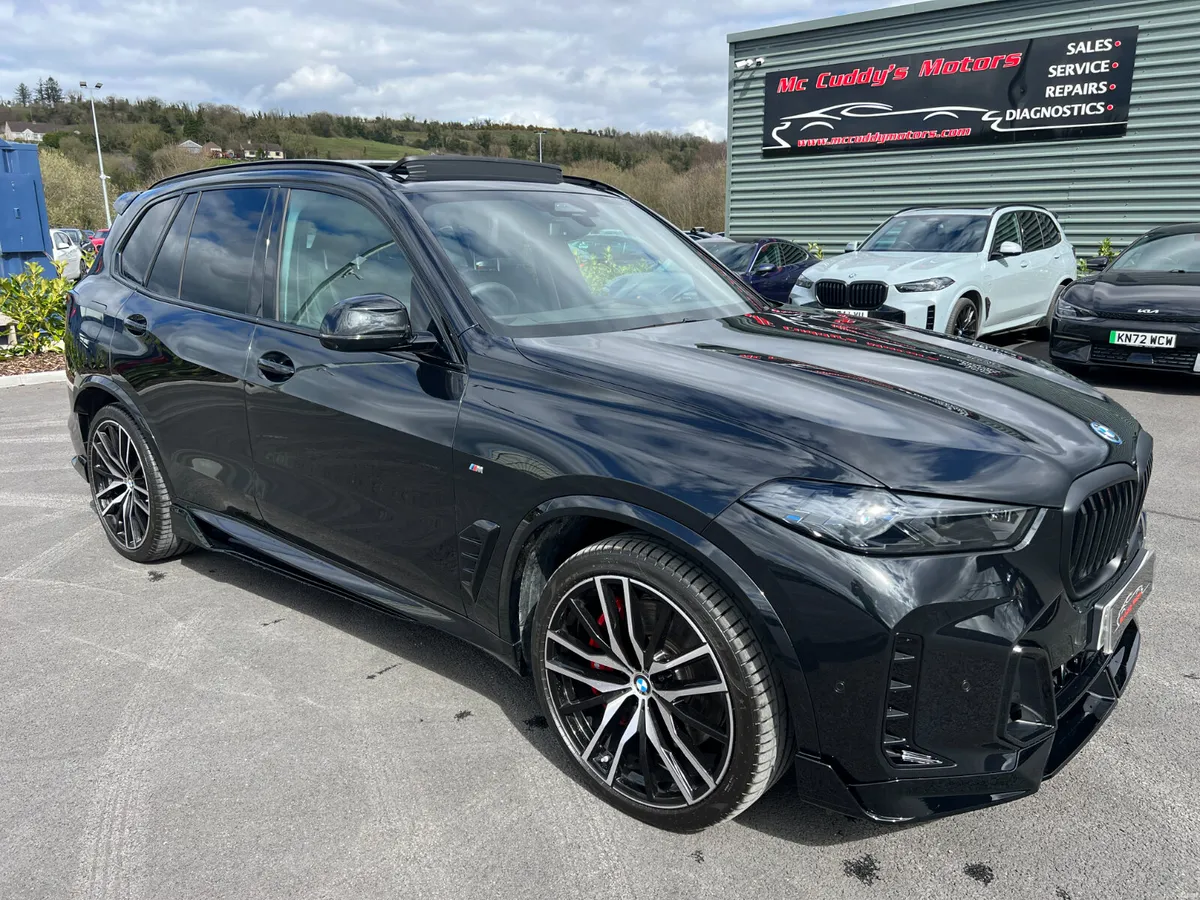 2025 (252) BMW X5 XDrive 50E M Sport 3.0 M Perf Ki - Image 1