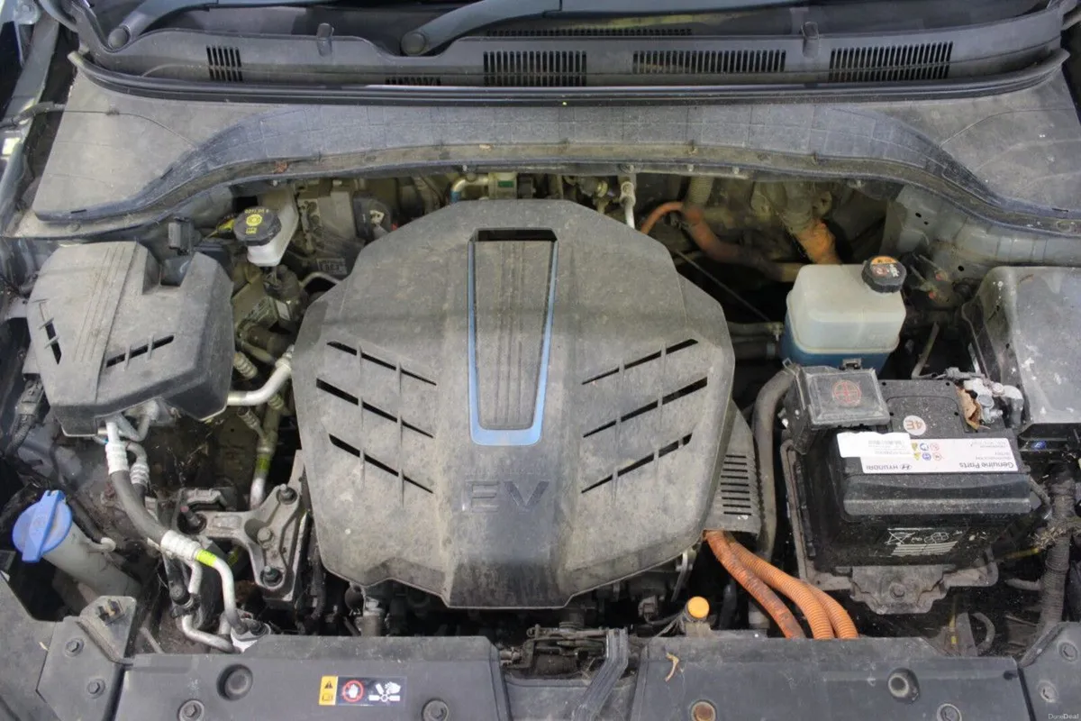Hyundai KONA Kona EV Premium 64 kWh - TENDER 16 - - Image 4
