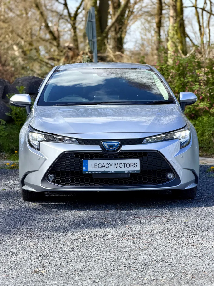 2022 COROLLA ESTATE |HYBRID| 64000KM - Image 3