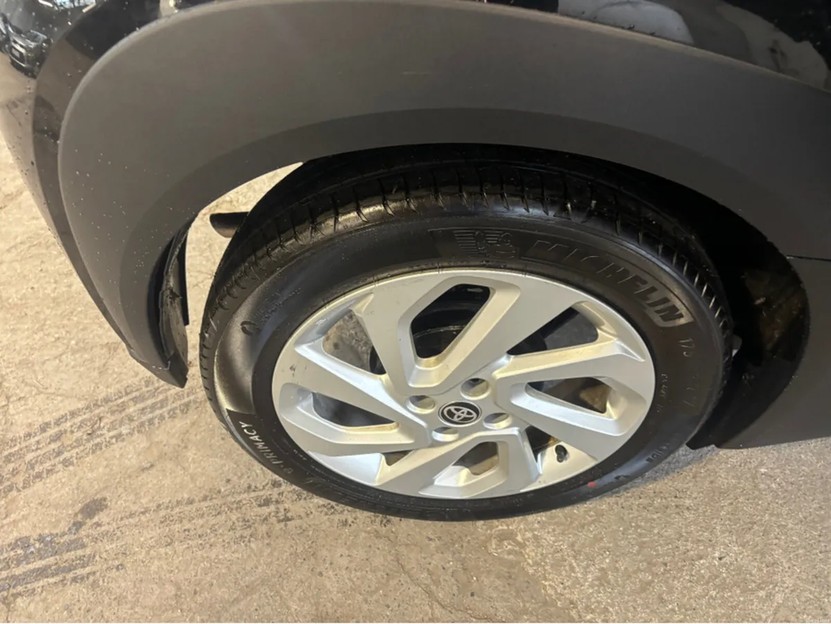 Toyota Aygo X PULSE - Image 4