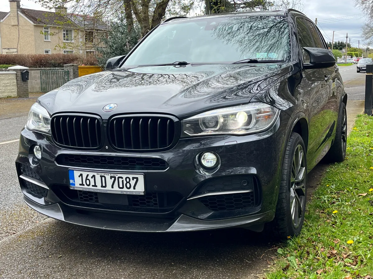 BMW X5 M50D - Image 5