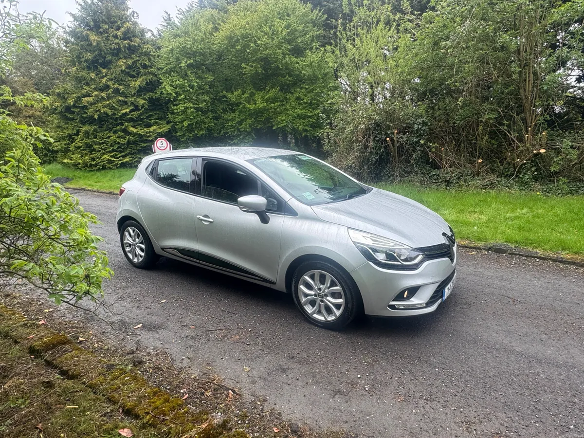 17 Renault Clio 1.1 … IRISH CAR - Image 1