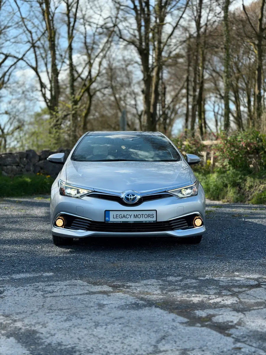 TOYOTA AURIS | HYBRID | AUTO |HIGH SPEC| - Image 2