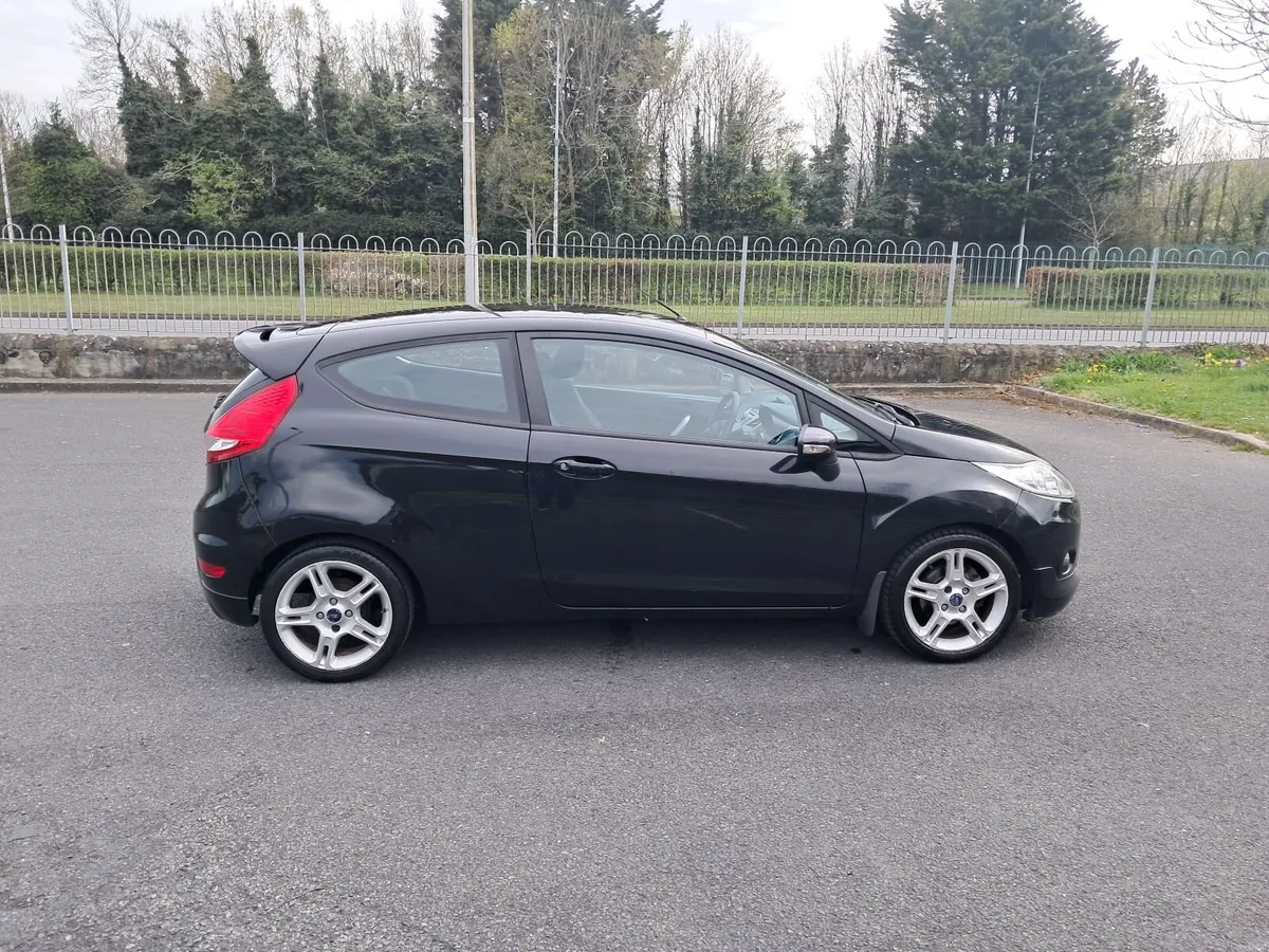 Ford Fiesta 2009 - Image 4