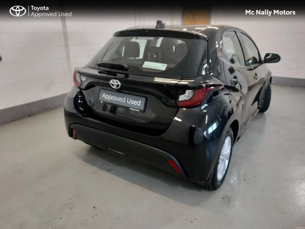 Toyota Yaris 1.0 LUNA PETROL MANUAL - Image 3