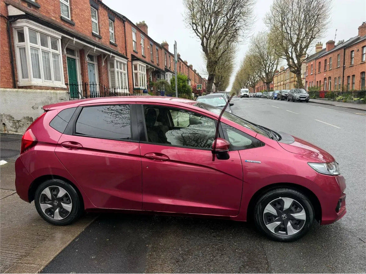 2017 Honda Fit, Hybrid Automatic, New Nct 04/28, - Image 4