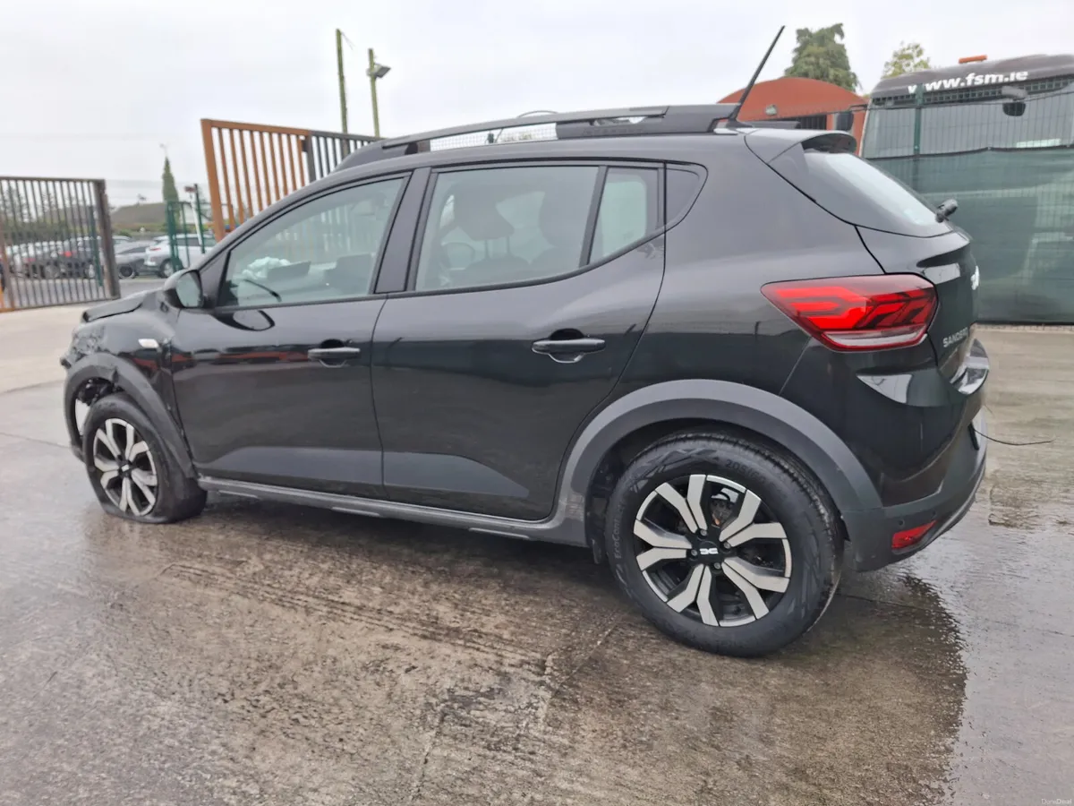 241 Dacia Sandero Stepway Automatic - Image 4