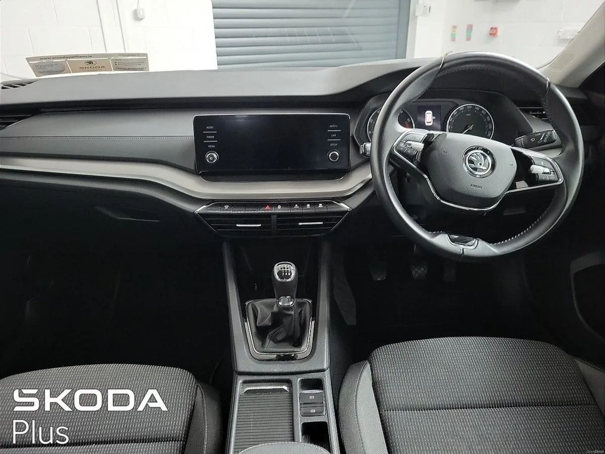 Skoda Octavia Combi Ambition 1.0Tsi 110Bhp - Image 3