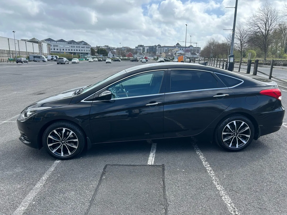 2016 Hyundai i40 - Excellent condition - Image 4