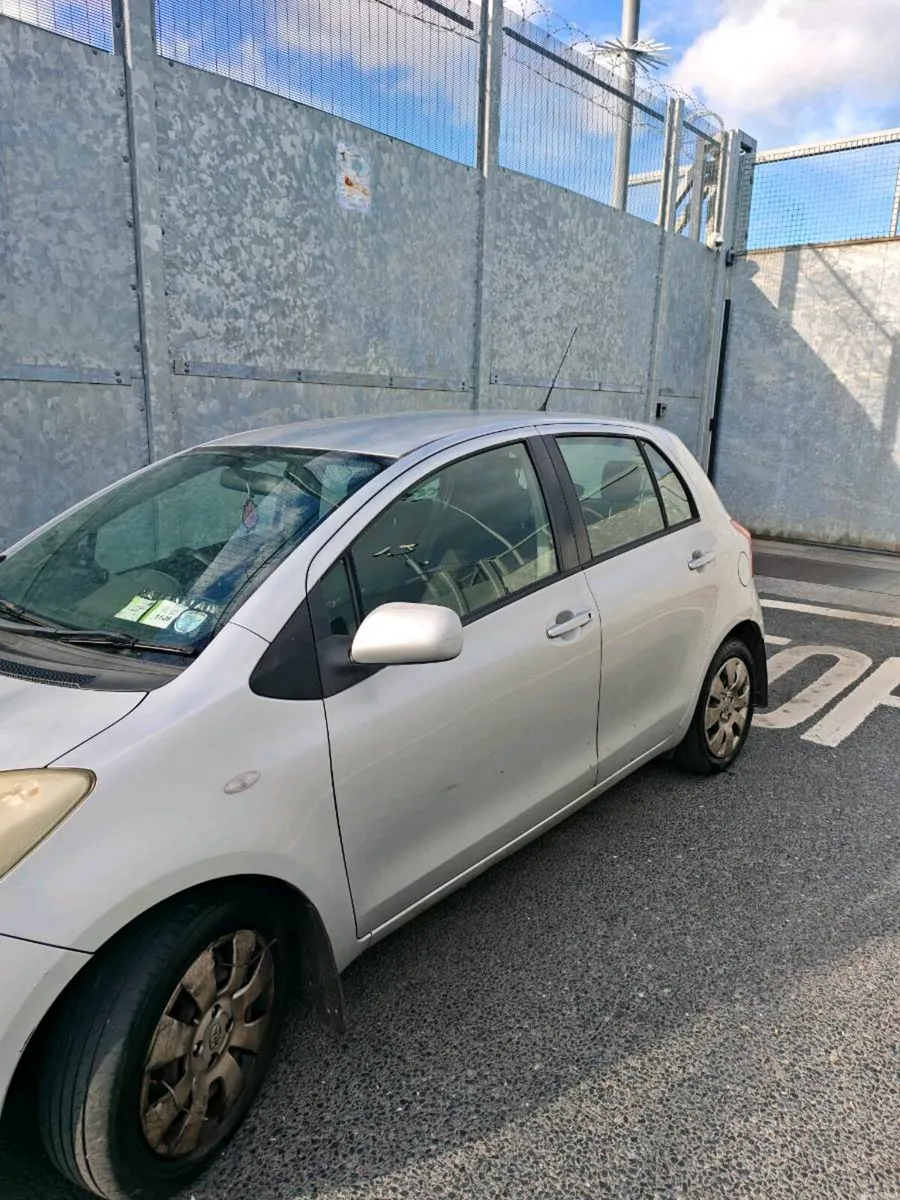 Toyota yaris - Image 2