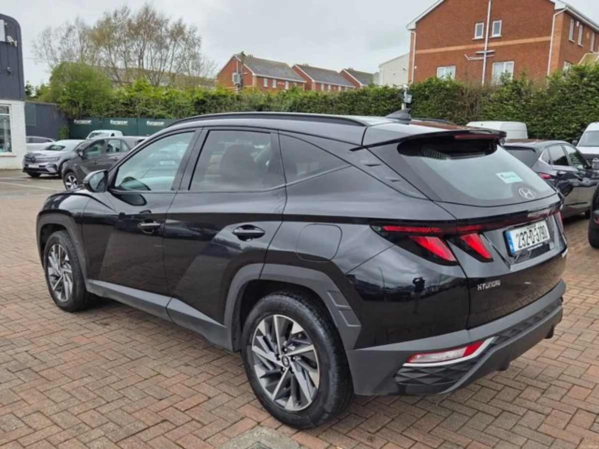 Hyundai Tucson Executive 5DR - Image 3