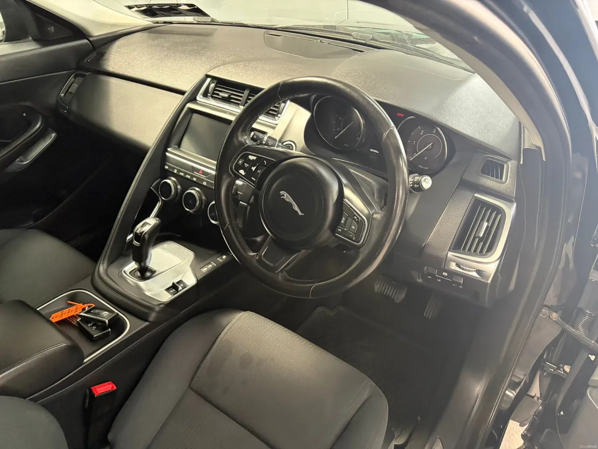 Jaguar E-Pace 2019. 2.0S AWD  AUTOMATIC - Image 4