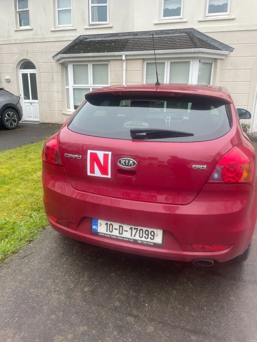 2010 Kia Pro Ceed - Image 2