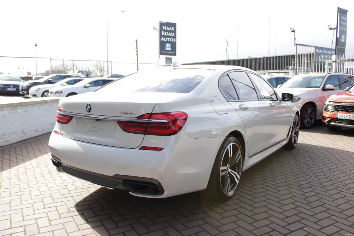 2019 BMW 740E M-SPORT PLUS PLUG-IN HYBRID 4DR AUTO - Image 4