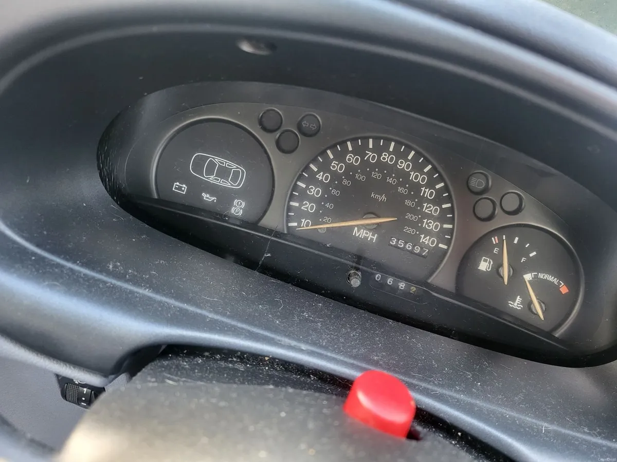 Ford Fiesta 1998 - Image 2