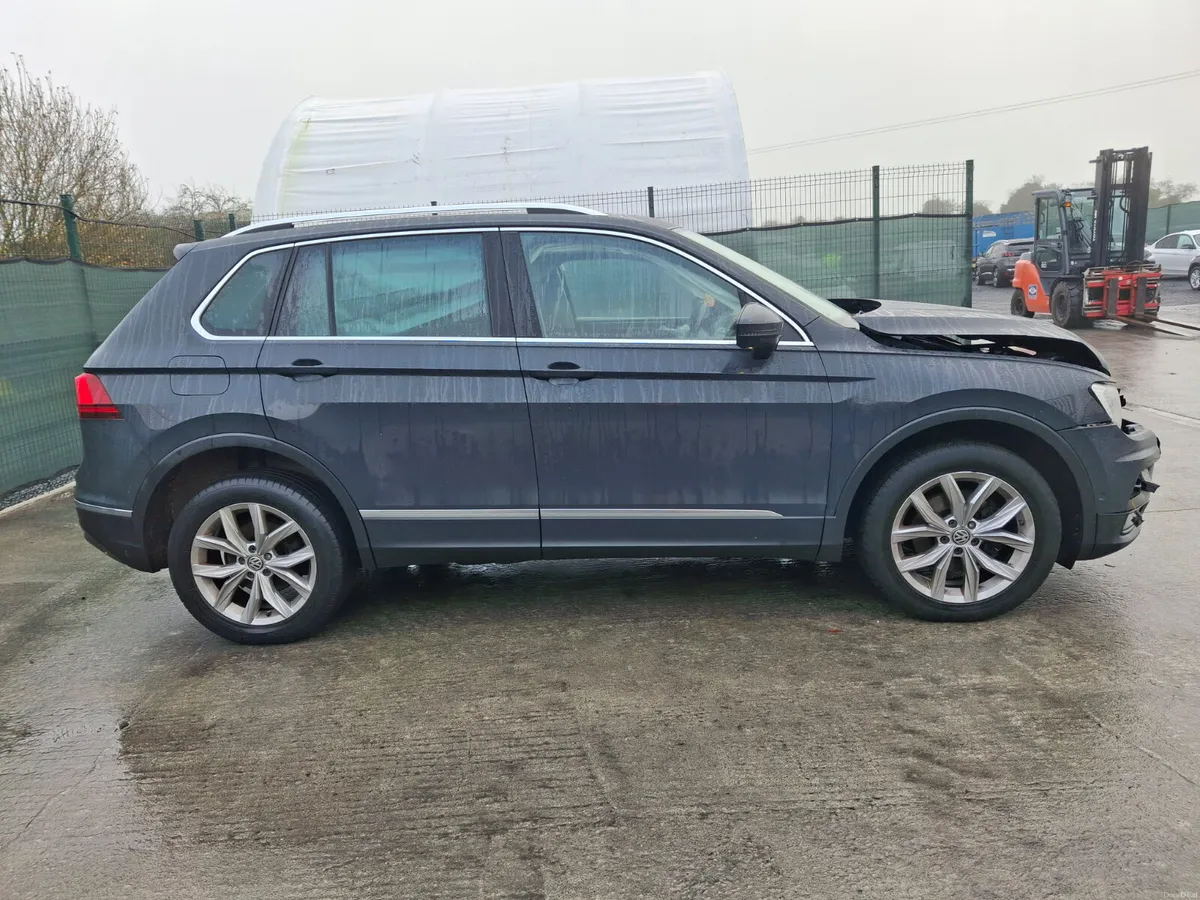 182 Volkswagen Tiguan Highline 2.0 Tdi - Image 3