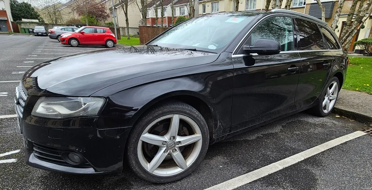 Audi A4 2010 - Image 2