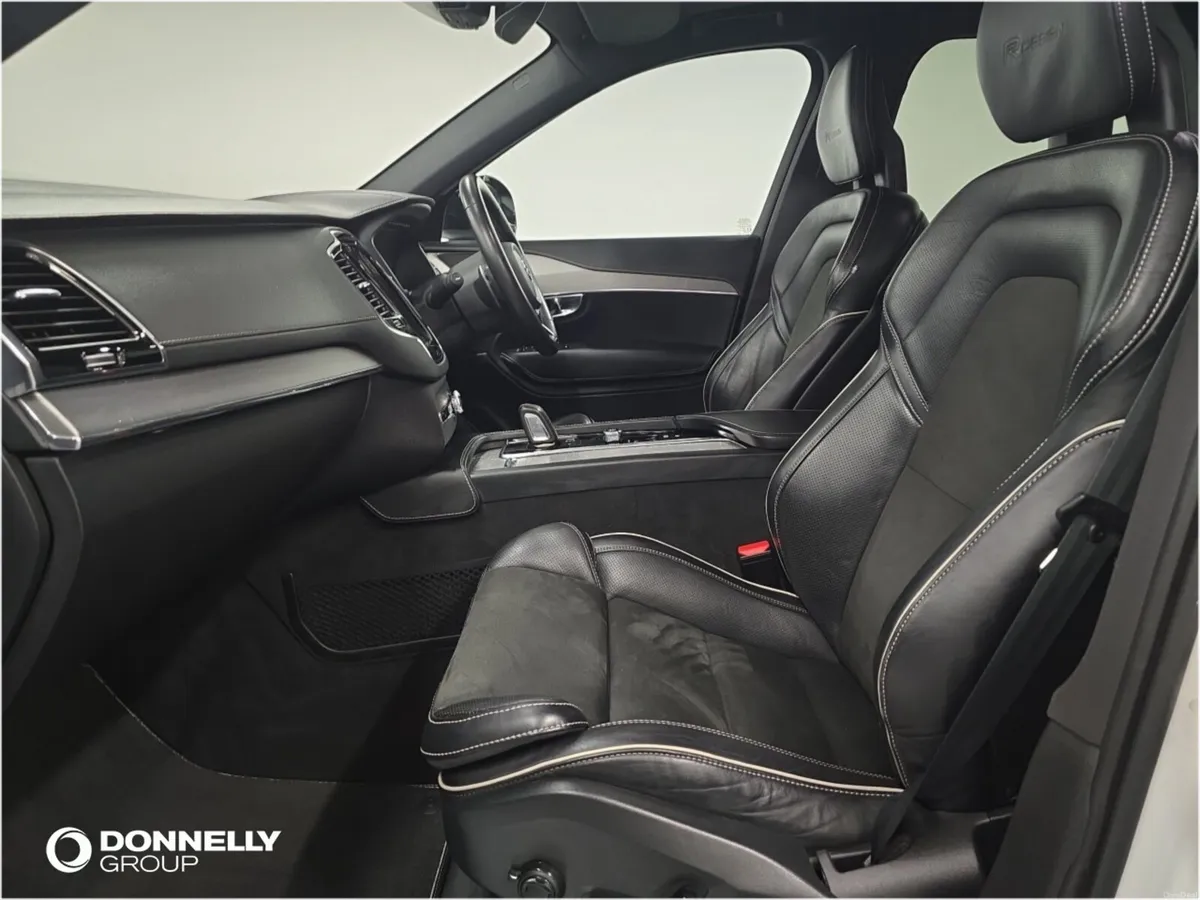 Volvo XC90 Diesel Estate R DESIGN - Image 4