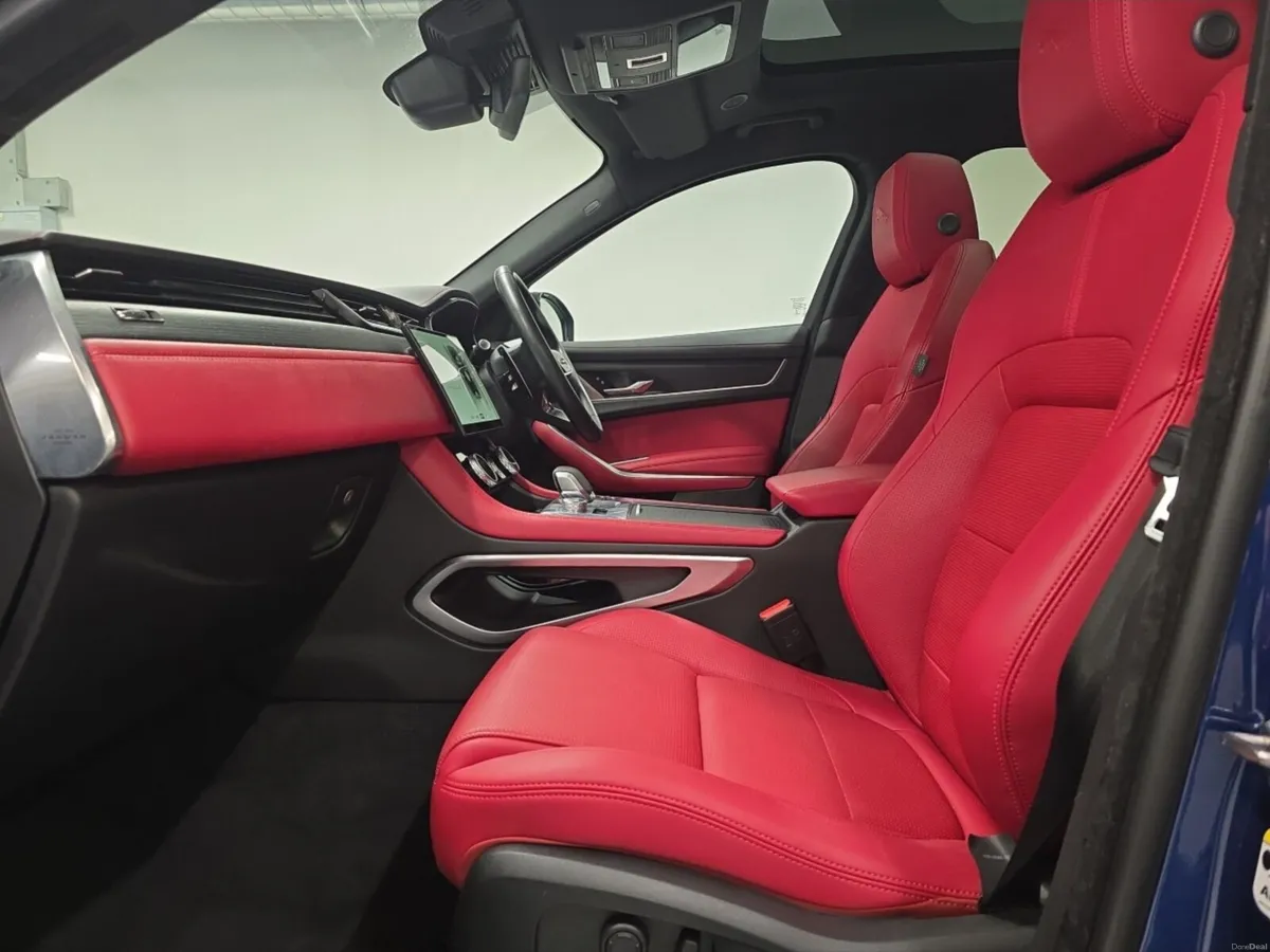 Jaguar F-pace F-Pace Estate Special Editions R-Dyn - Image 3