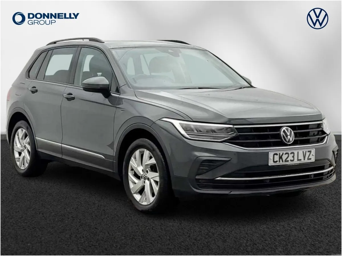 Volkswagen Tiguan Estate Life - Image 1