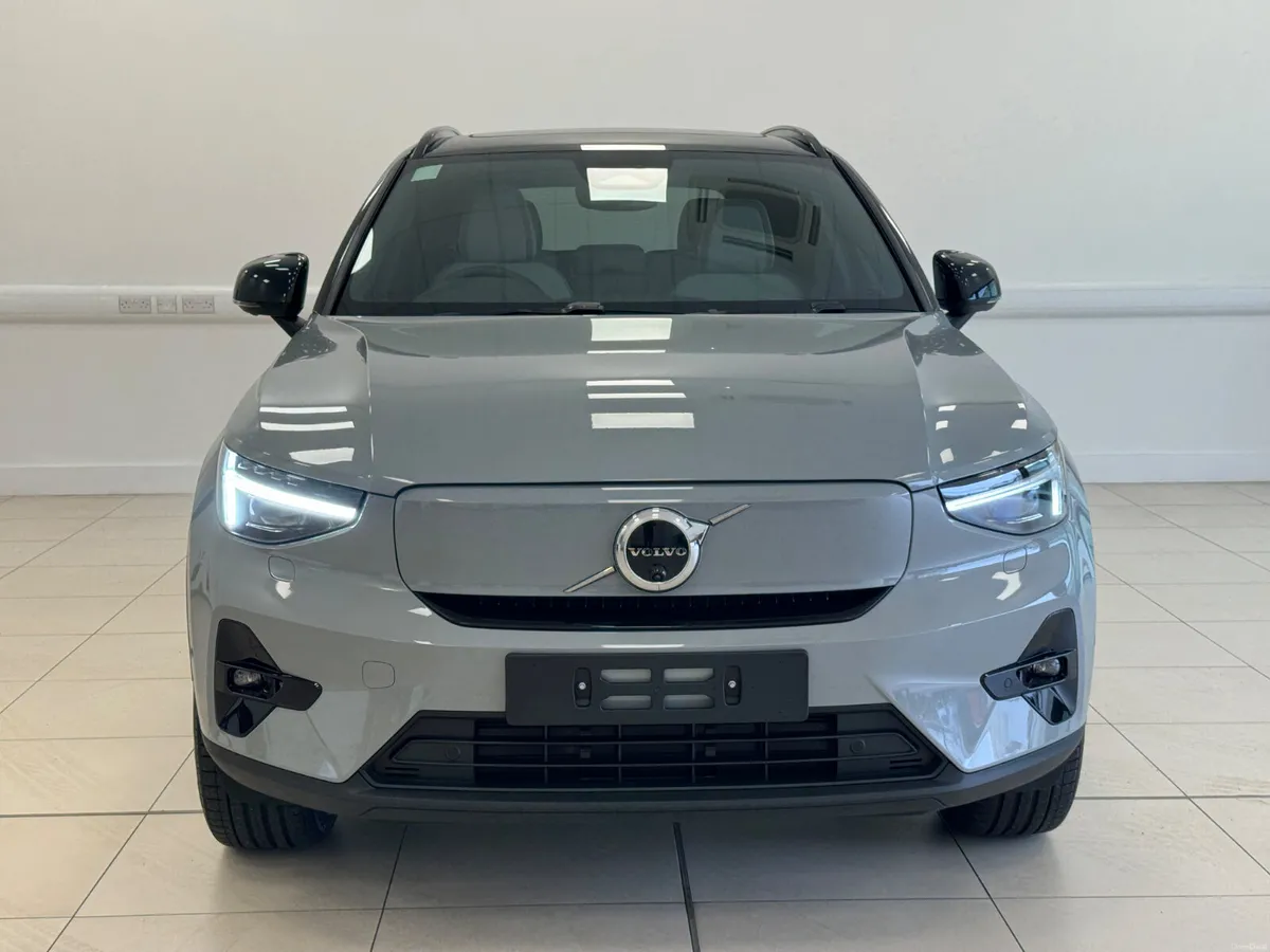 Volvo ex40 electric - Image 2