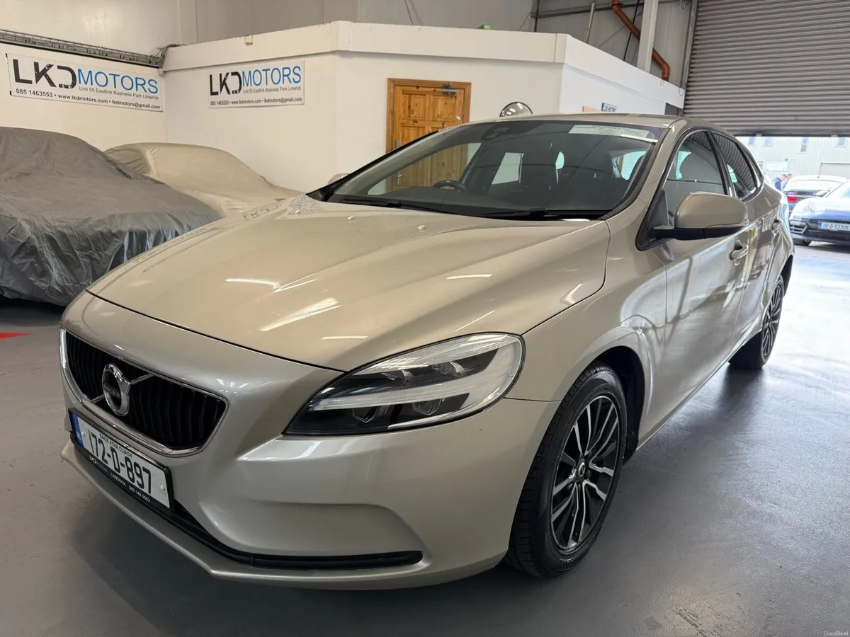 Volvo V40D2 2017 manual,momentum,call 0851463553 - Image 2