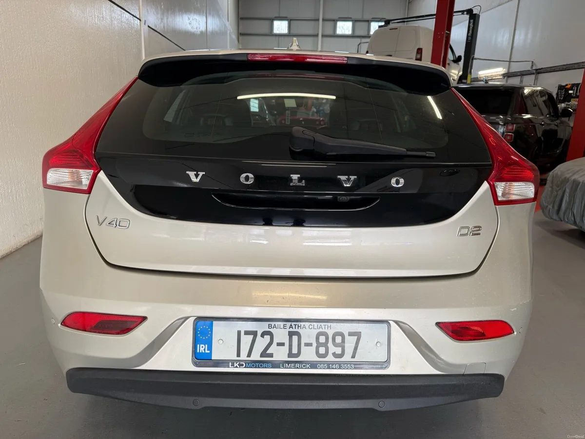 Volvo V40D2 2017 manual,momentum,call 0851463553 - Image 4