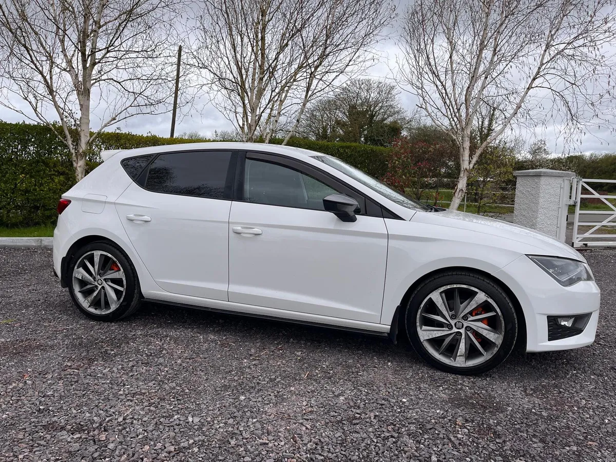 SEAT Leon  FR ST 2.0TDI 150BHP Candy White - Image 3