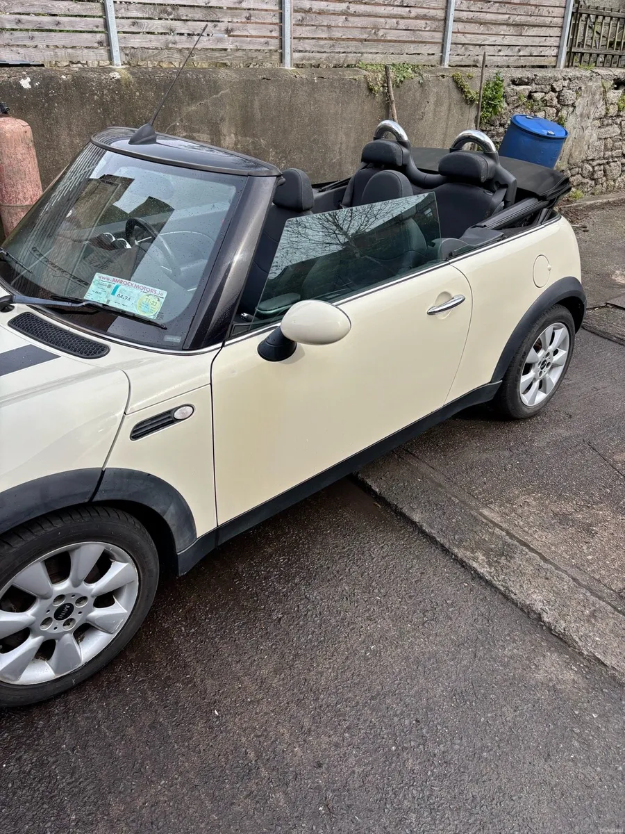 Mini Convertible - Image 3