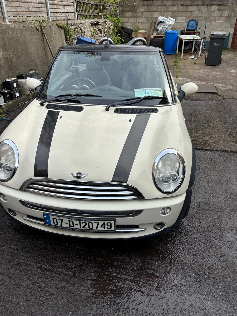 Mini Convertible - Image 1