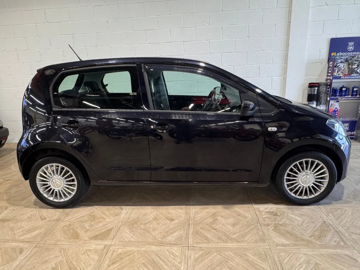Volkswagen up! 2014 Move Up - Image 2